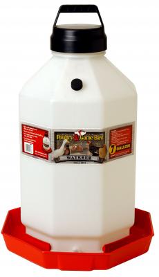Plastic Waterer 7 Gallon Red